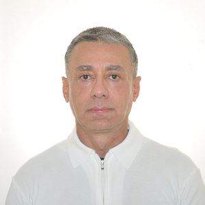 Dr. Gustavo Donmar